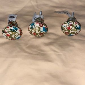 Decorative dresser knobs!